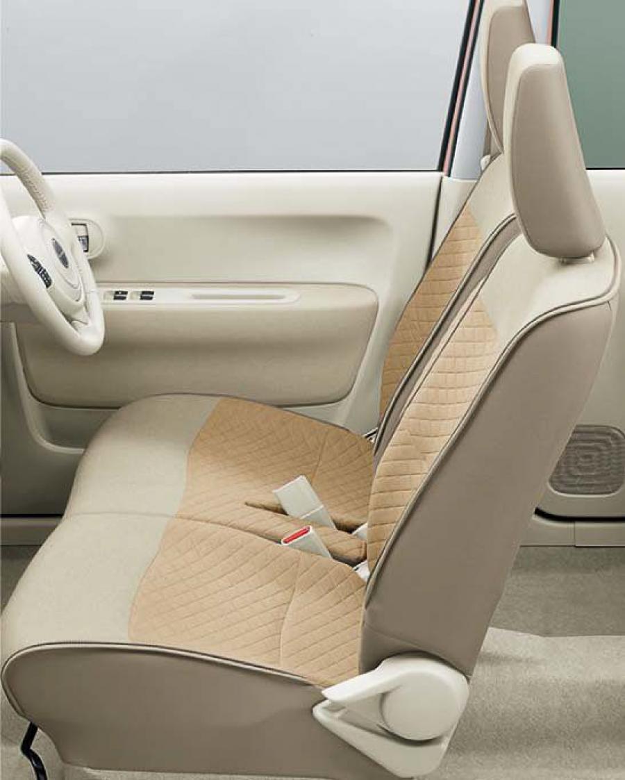  Suzuki Alto Lapin 2015 года  (фото 23 из 38)